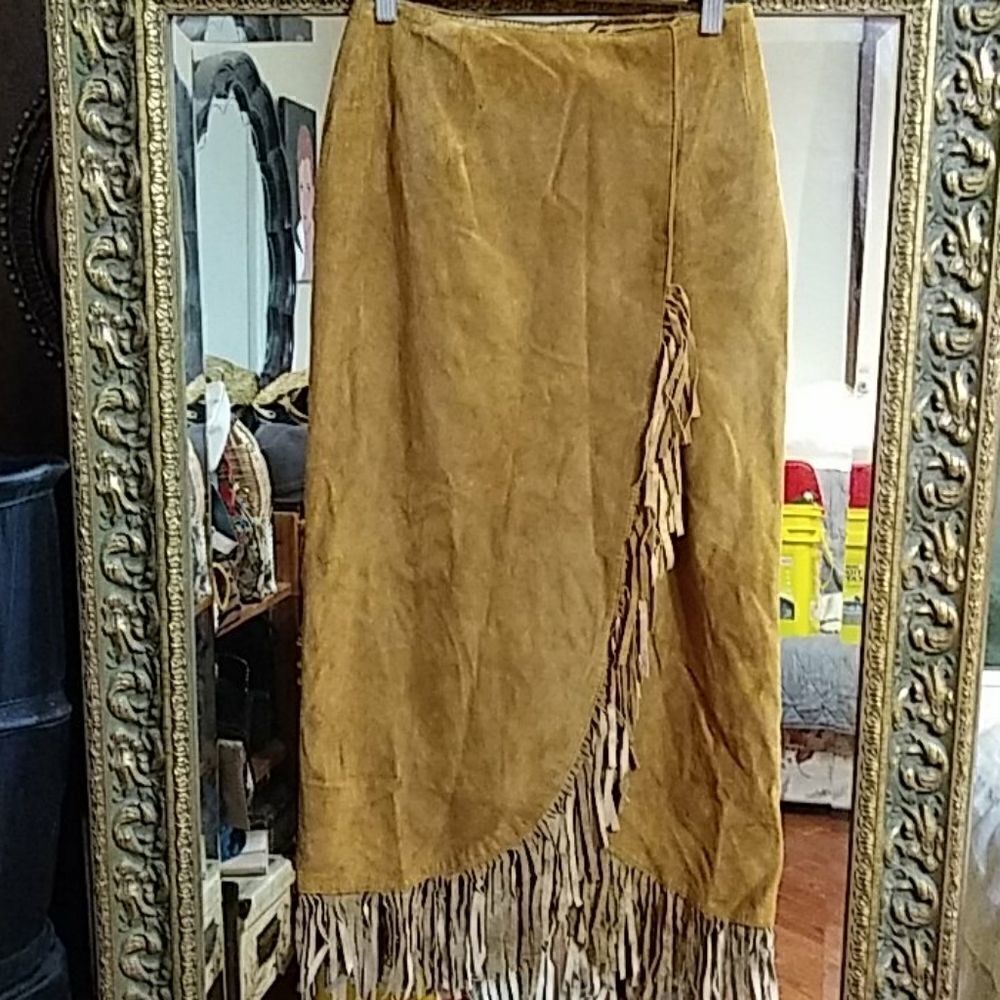 Lew magram. Leather skirt 